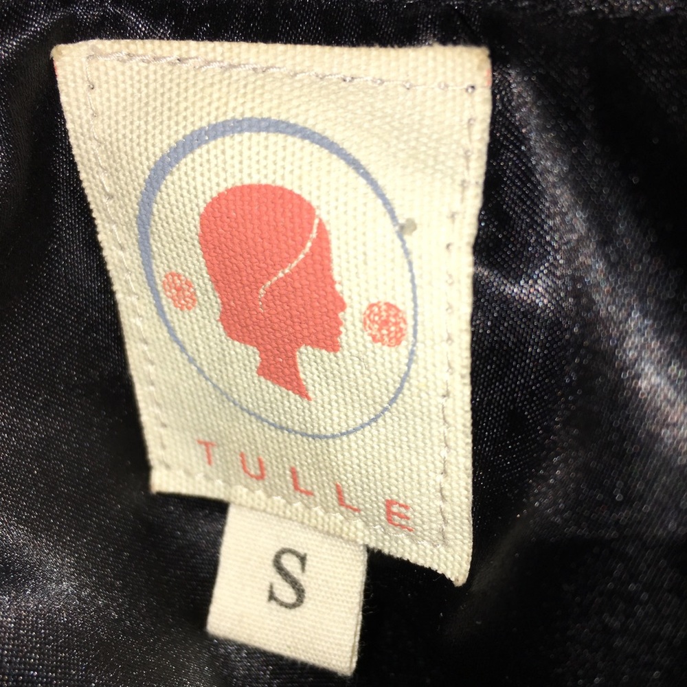 Tulle Capelet - image 4